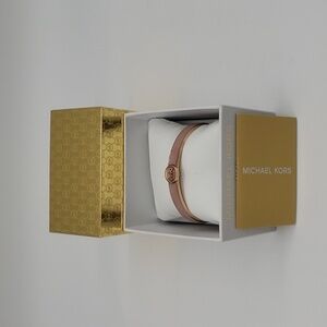 988- MICHAEL Michael Kors Haute Rose Gold Enamel Rose Color Bangle Bracelet NWT